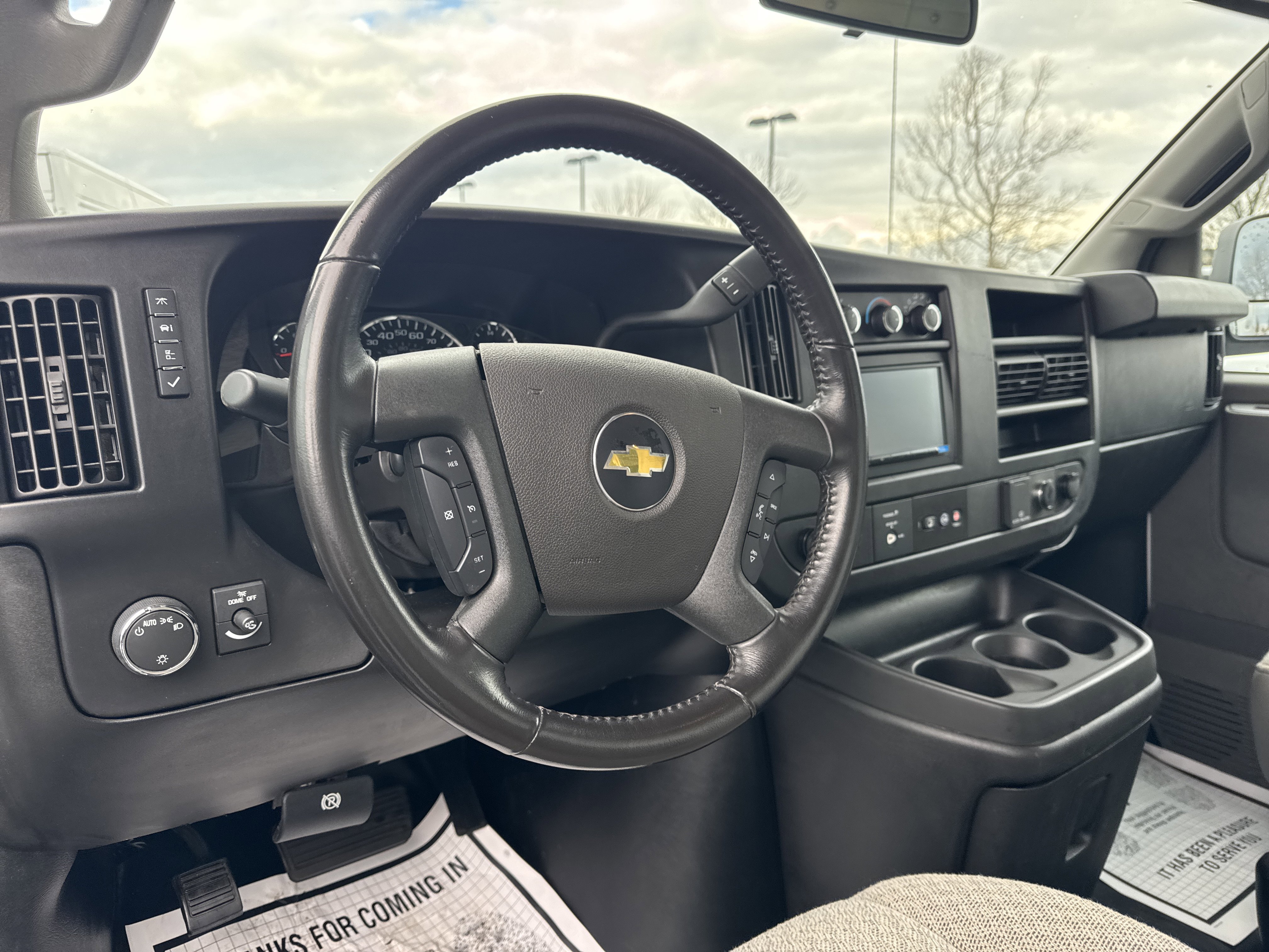 Used 2022 Chevrolet Express 3500 w/ Power Convenience Package image 18