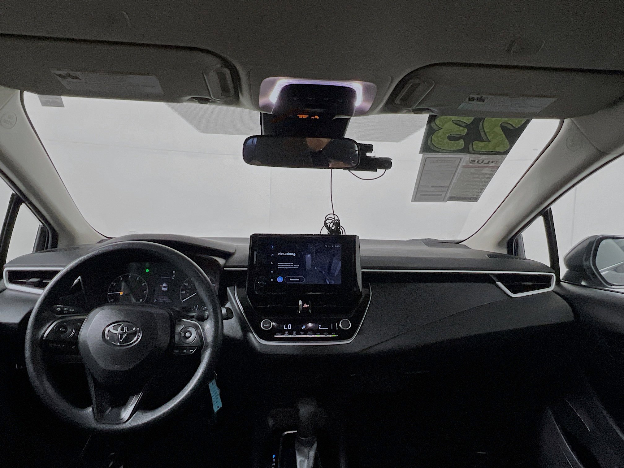 Used 2023 Toyota Corolla LE FWD image 29