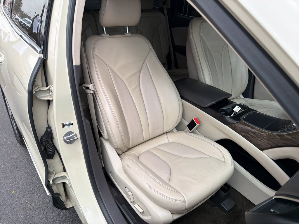 Used 2016 Lincoln MKX Select w/ Select Plus Package AWD/4WD image 8