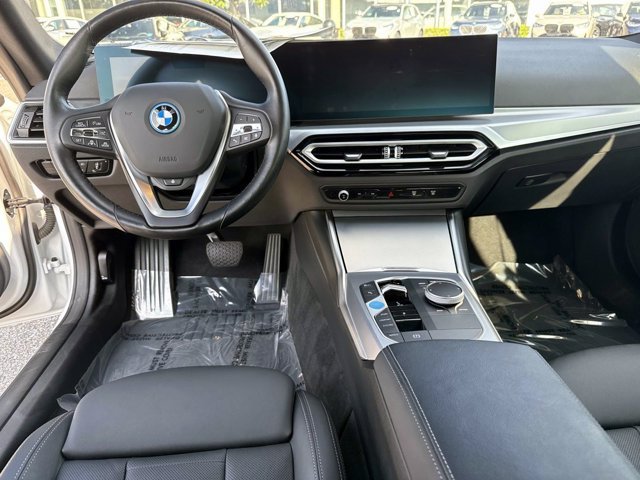 Used 2023 BMW i4 eDrive35 RWD image 15