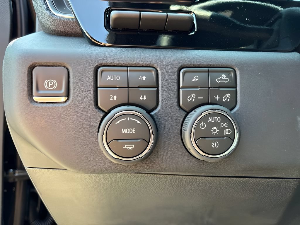 New 2026 Chevrolet Silverado 1500 High Country AWD/4WD image 14