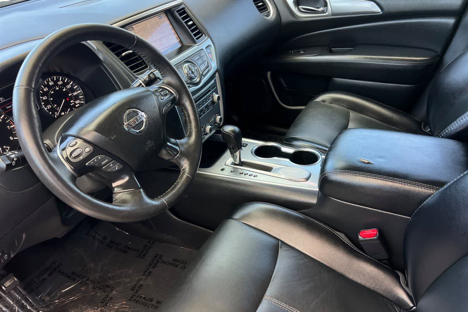 Used 2020 Nissan Pathfinder SL FWD image 12