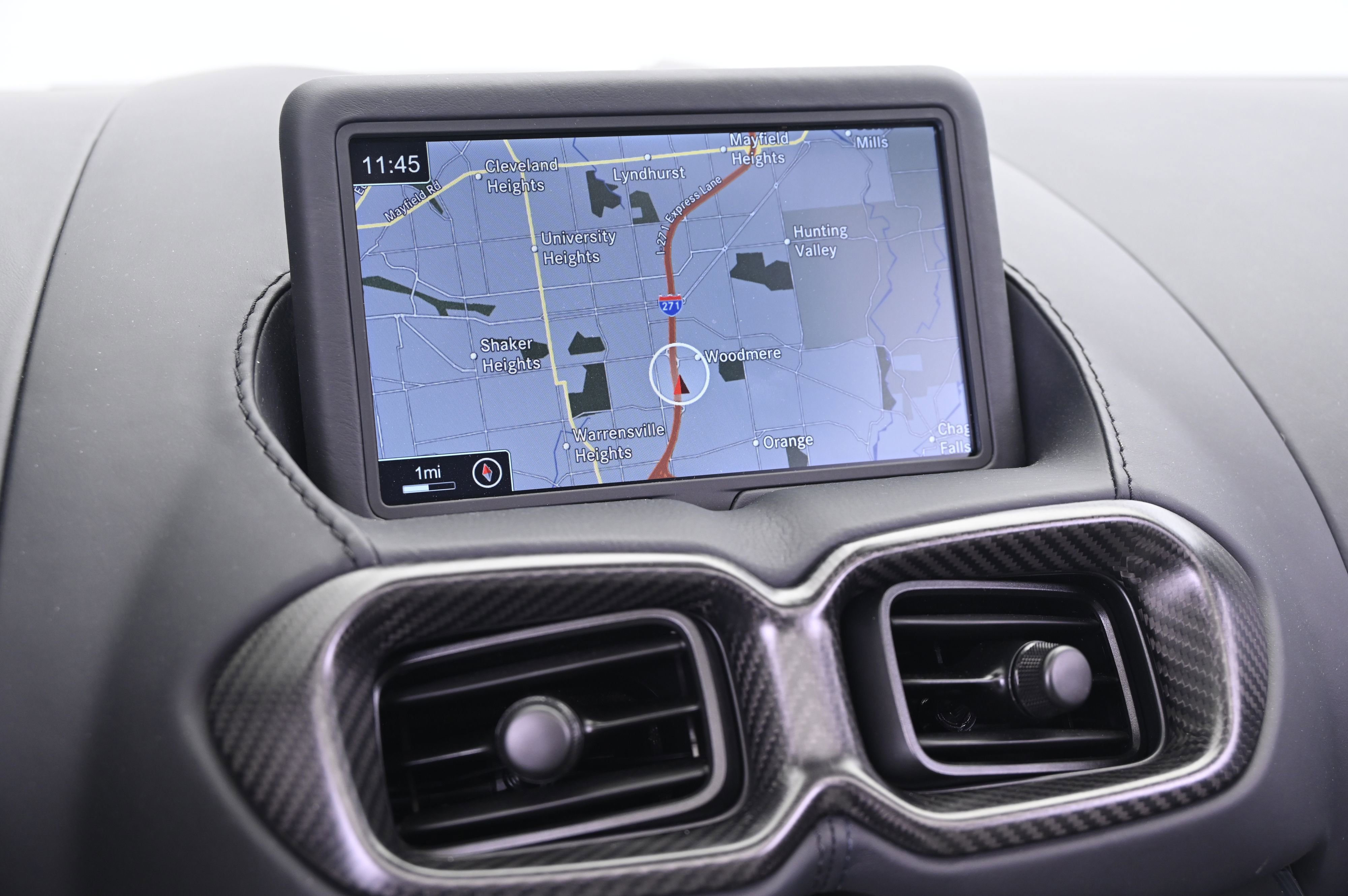 Used 2023 Aston Martin V12 Vantage Roadster image 33