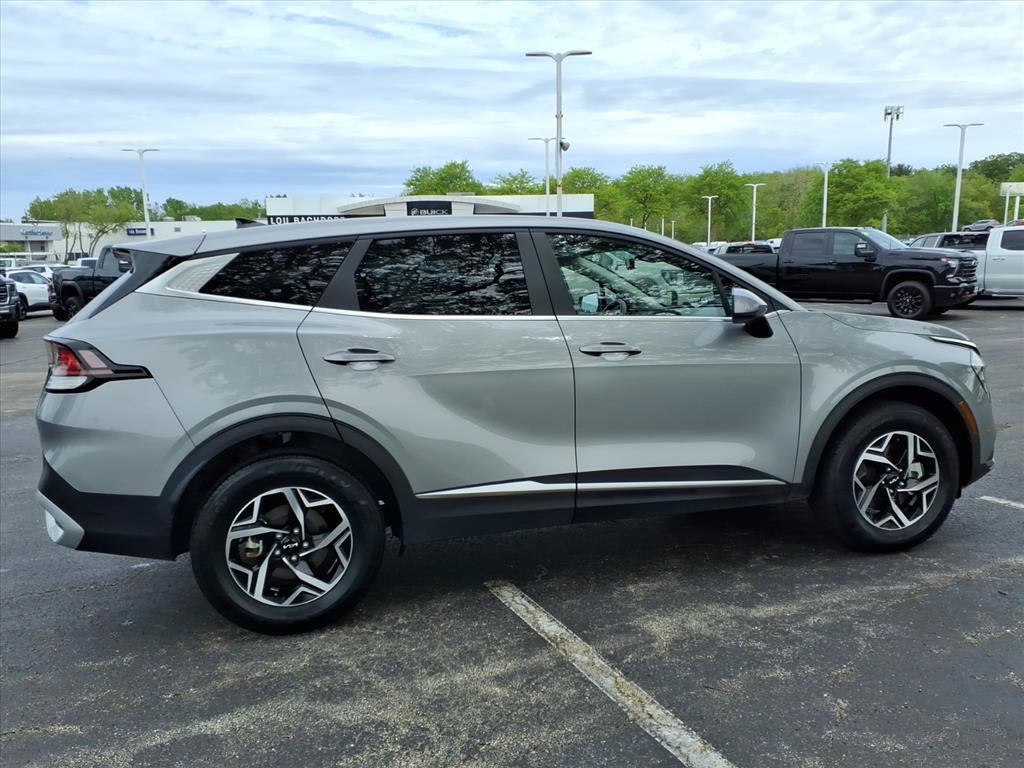 Used 2025 Kia Sportage LX AWD/4WD image 8