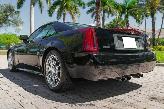 Used 2004 Cadillac XLR image 16