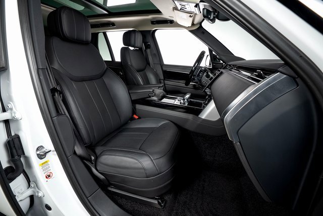 Used 2023 Land Rover Range Rover SE image 46