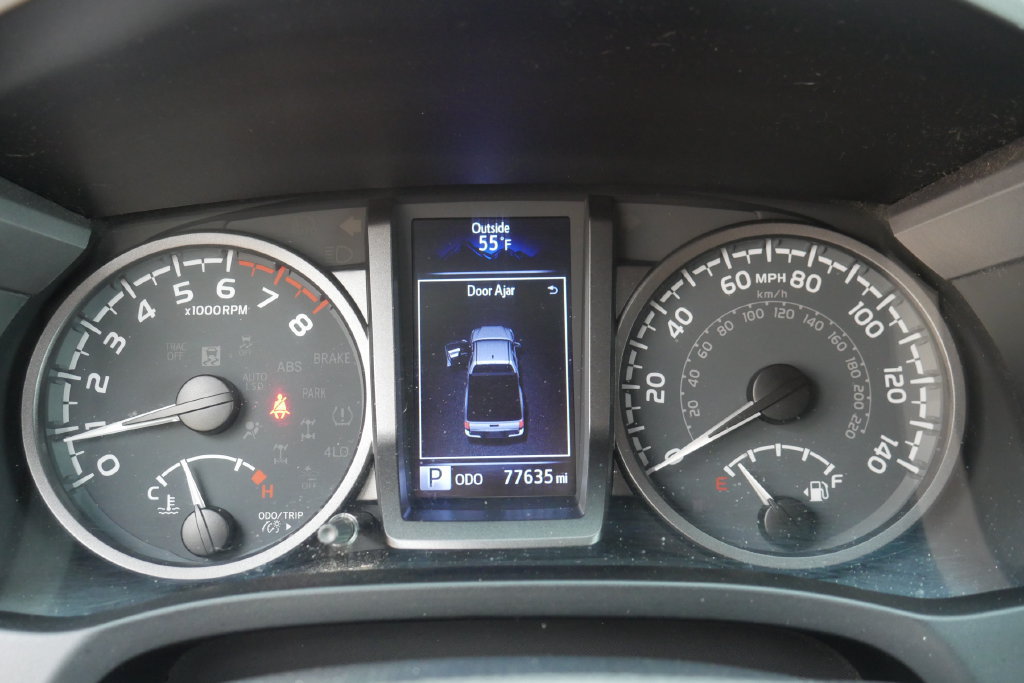 Used 2020 Toyota Tacoma TRD Off-Road AWD/4WD image 8