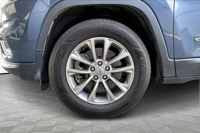 Used 2021 Jeep Cherokee Latitude Lux w/ Comfort/Convenience Group image 21