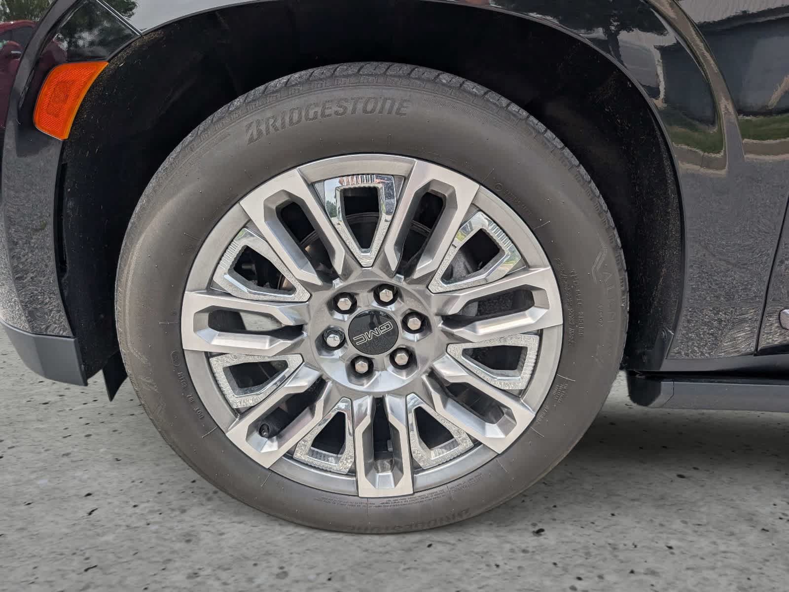 Certified 2024 GMC Yukon Denali Ultimate AWD/4WD image 7