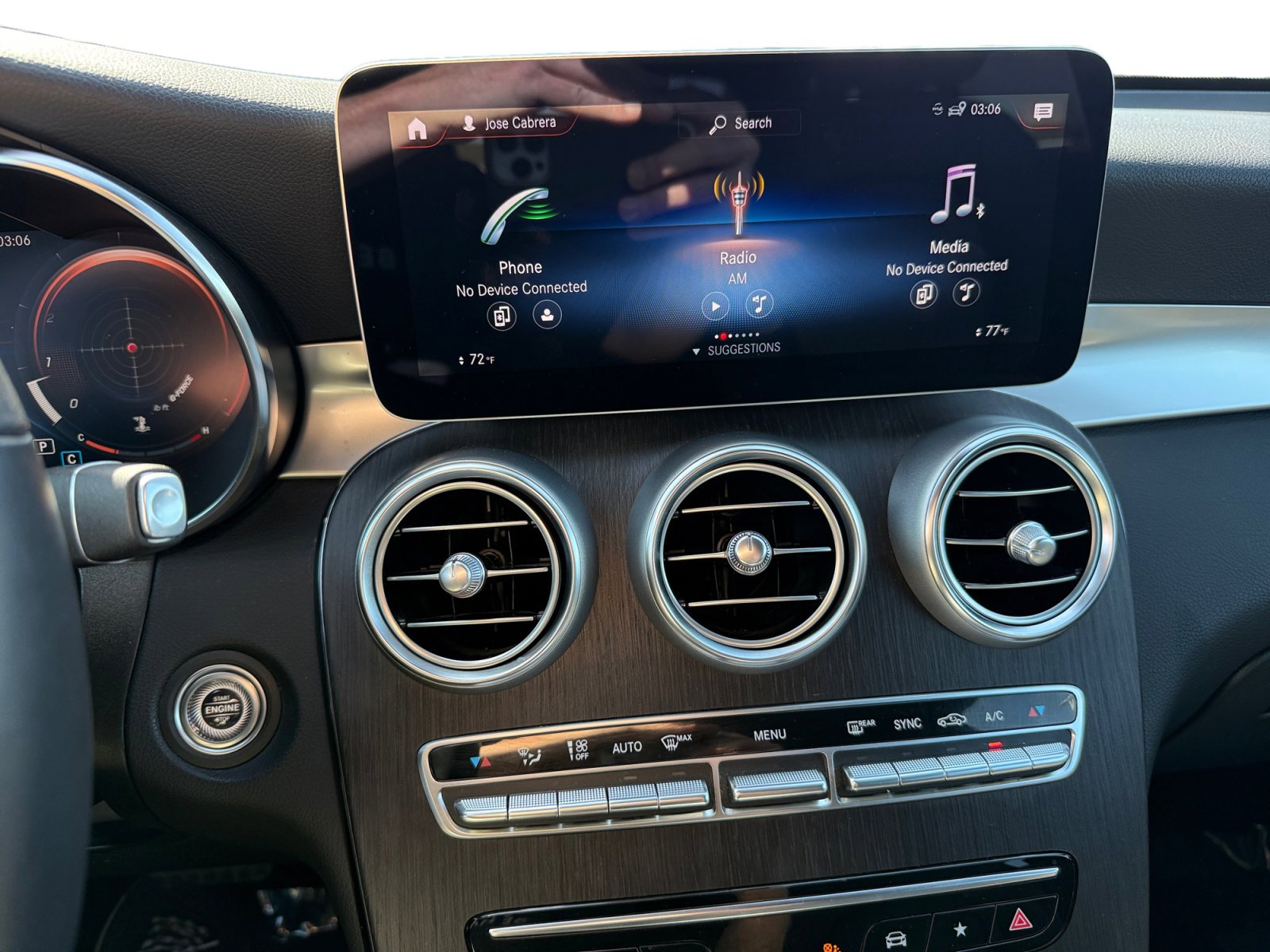 Used 2022 Mercedes-Benz GLC 300 4MATIC image 12