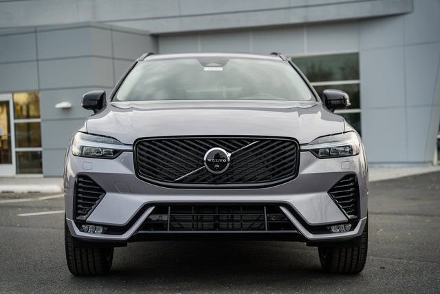 New 2026 Volvo XC60 B5 Plus w/ Protection Package Premier image 2