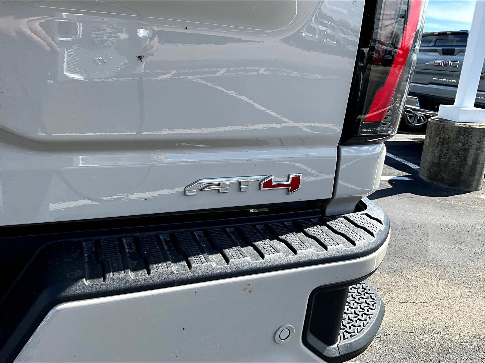 New 2026 GMC Sierra 2500 AT4 w/ AT4 Premium Plus Package AWD/4WD image 8