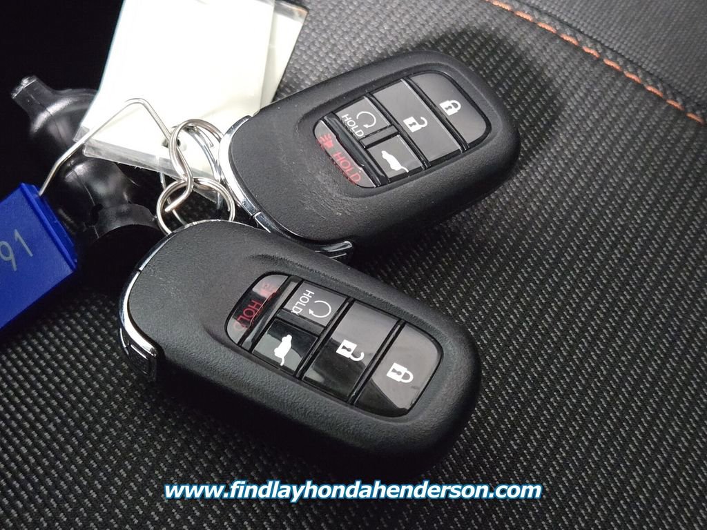 Certified 2025 Honda Pilot Sport image 32