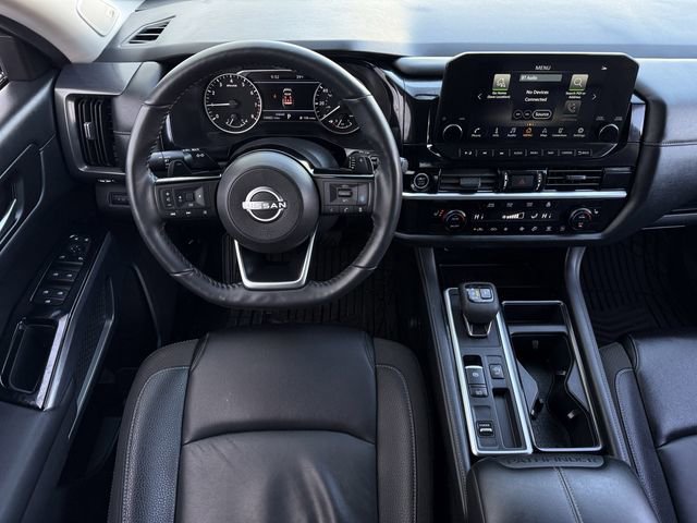Used 2024 Nissan Pathfinder SL w/ SL Premium Package image 11