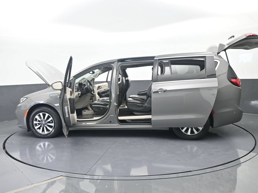 Used 2022 Chrysler Pacifica Touring-L FWD image 77