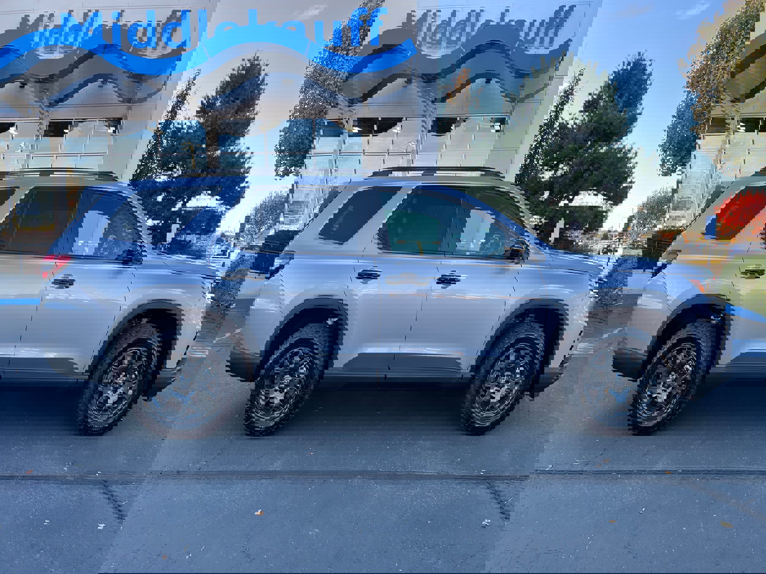 New 2025 Honda Pilot TrailSport image 4