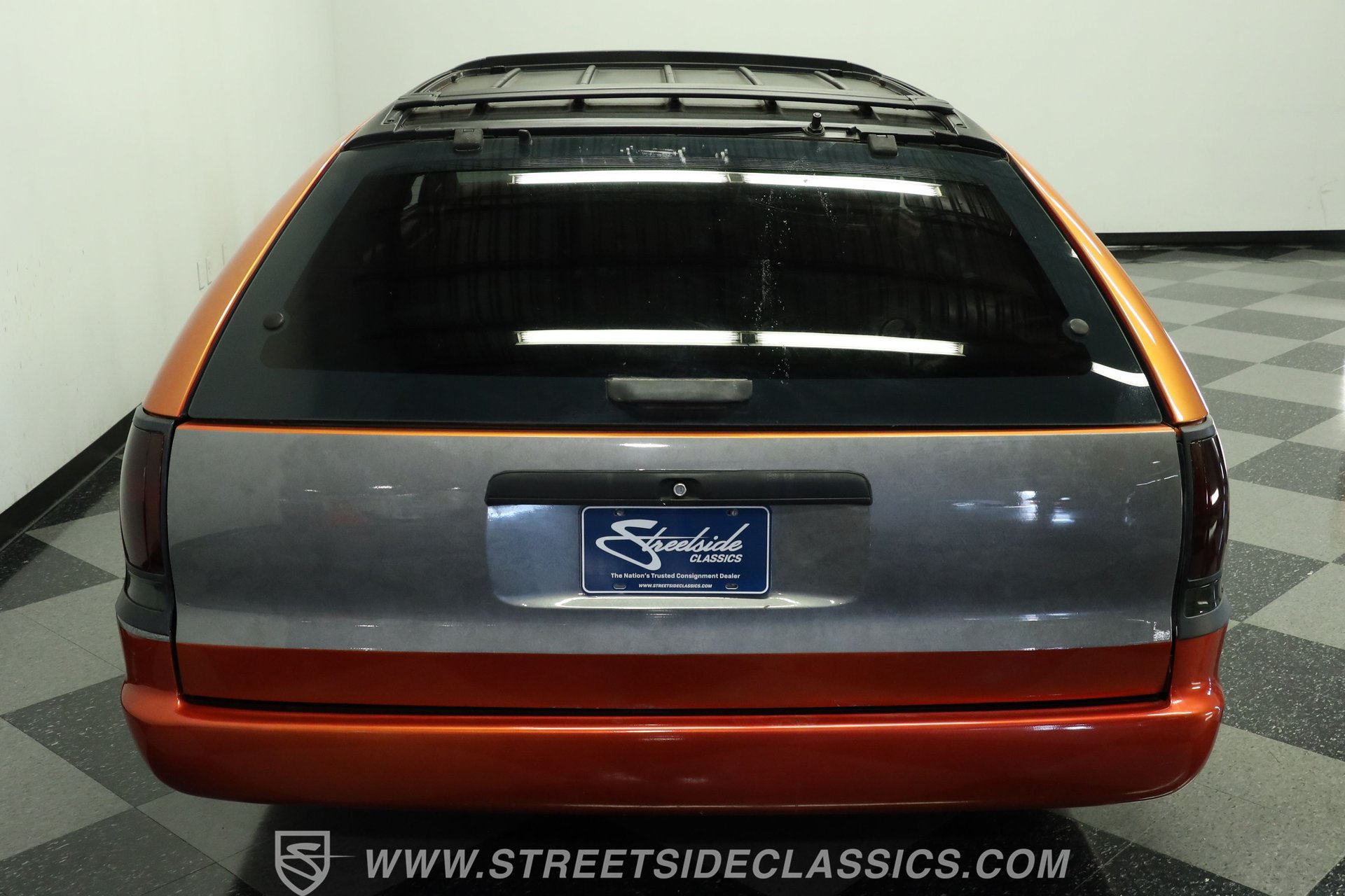 Used 1992 Oldsmobile Custom Cruiser RWD image 9