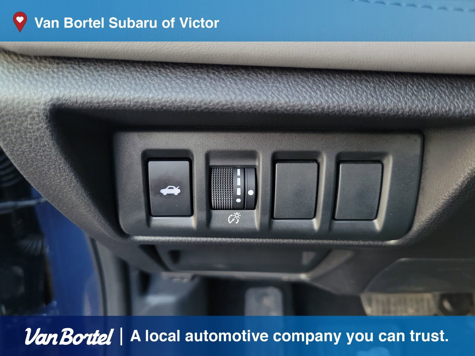 Certified 2025 Subaru Legacy Limited image 16