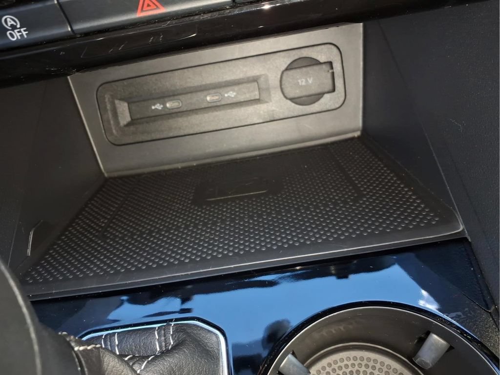 Certified 2023 Volkswagen Atlas Cross Sport SE w/ Panoramic Sunroof Package AWD/4WD image 12