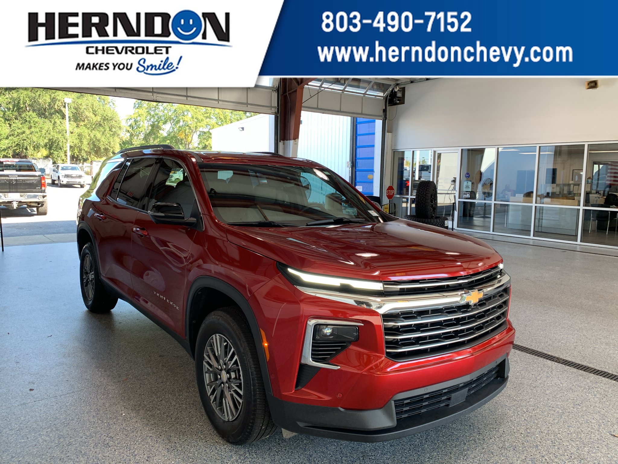 Used 2024 Chevrolet Traverse LT w/ Enhanced Driving Package