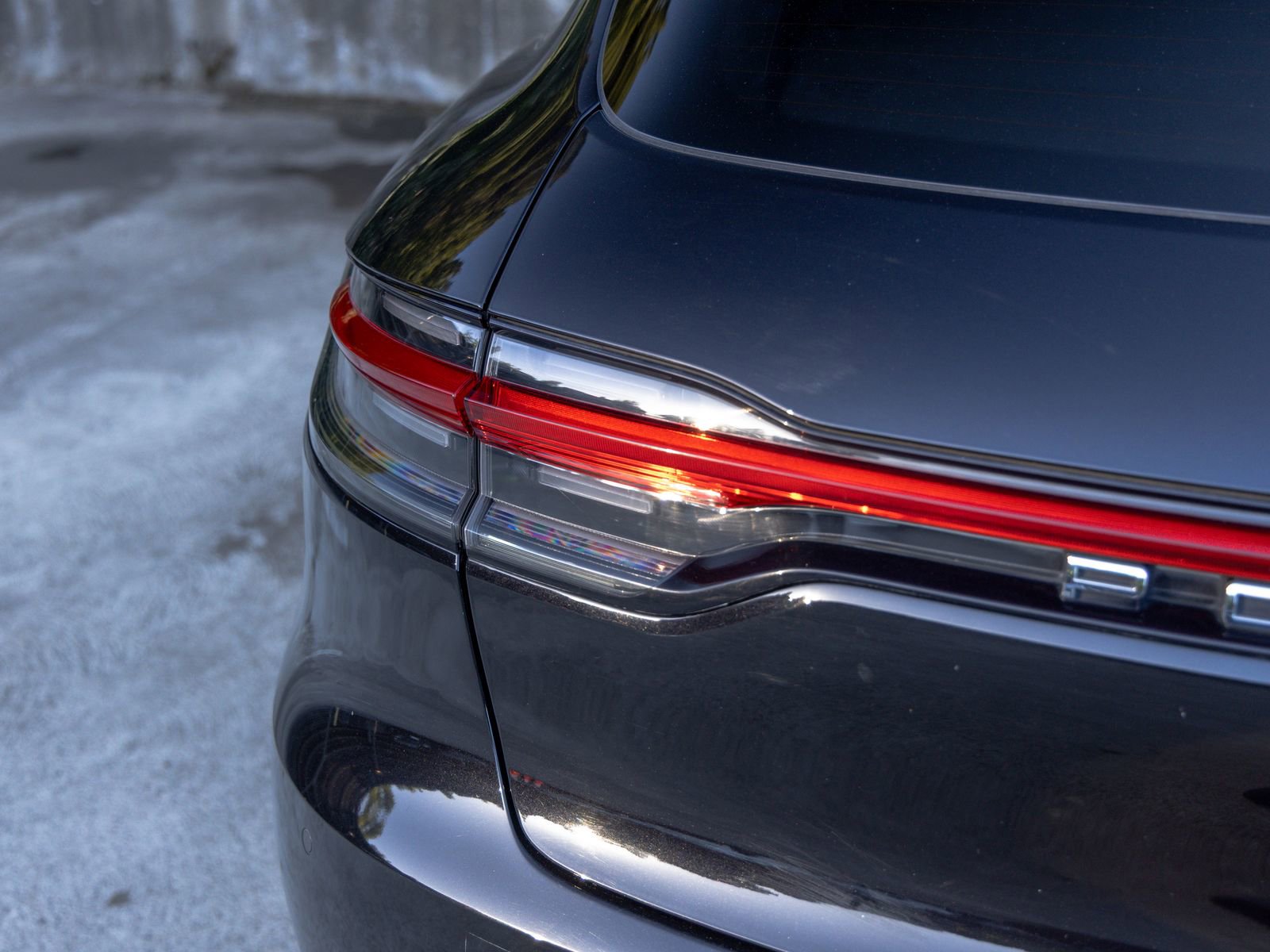 Certified 2020 Porsche Macan AWD/4WD image 18