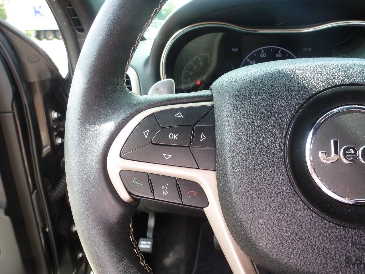 Used 2016 Jeep Grand Cherokee Limited RWD image 24