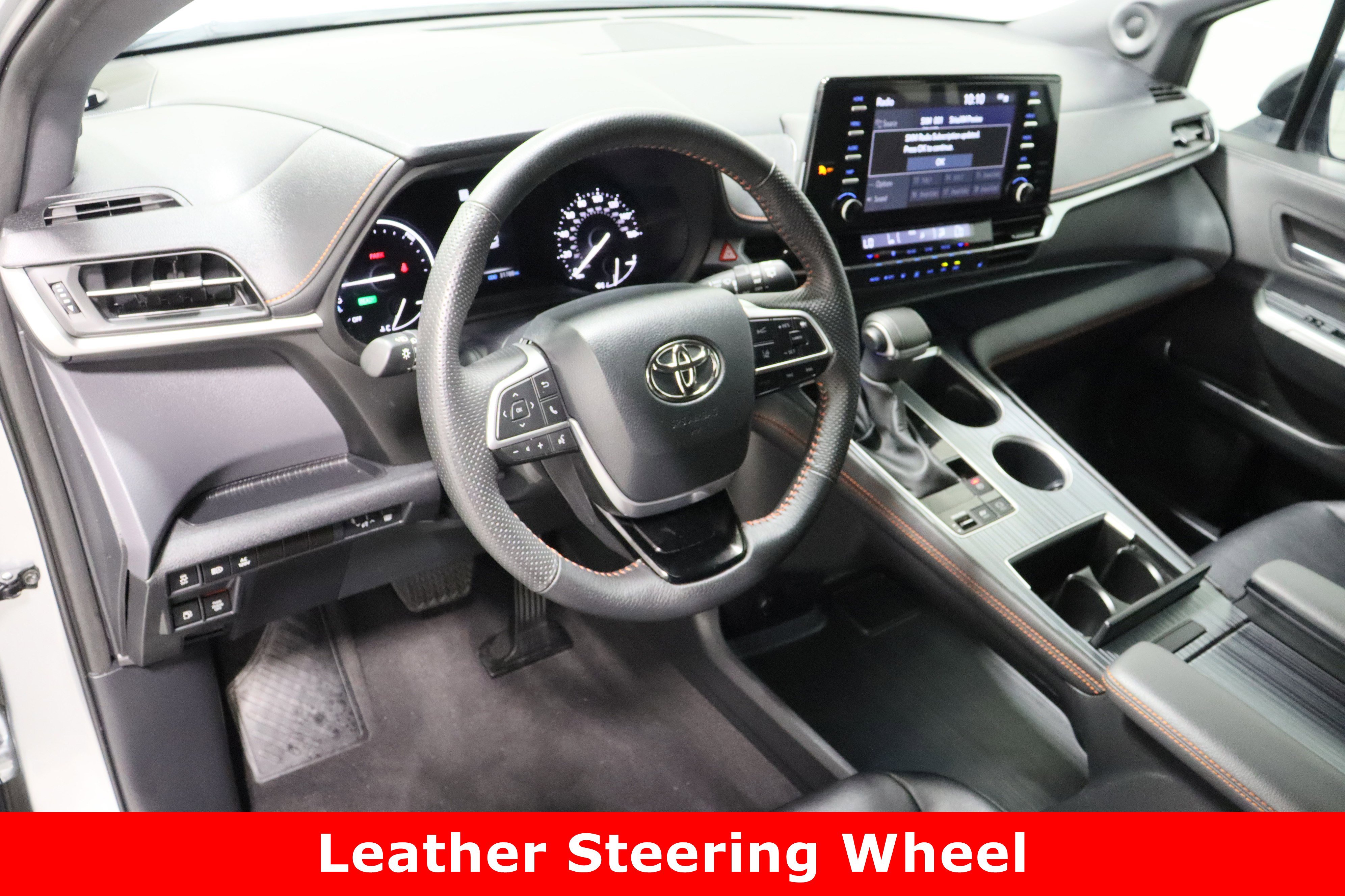 Used 2023 Toyota Sienna XSE image 13