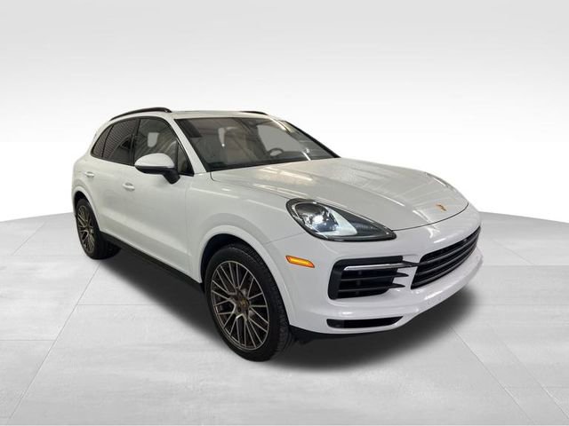 Used 2023 Porsche Cayenne Platinum Edition image 4