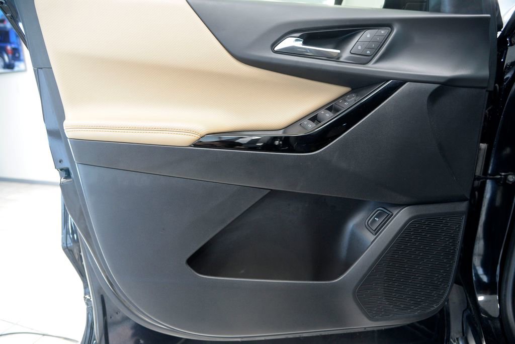 Used 2025 Chevrolet Equinox ACTIV w/ Safety and Technology Package image 14