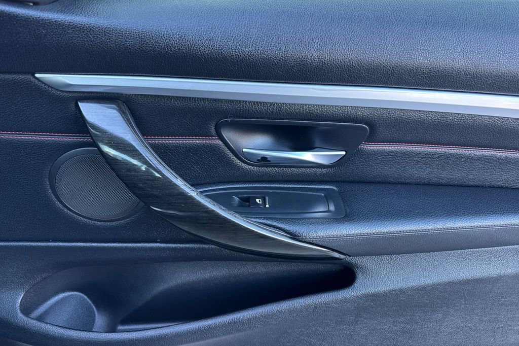 Used 2018 BMW 430i Convertible RWD image 16