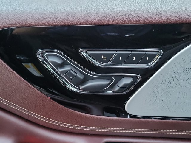 Certified 2024 Lincoln Aviator Black Label AWD/4WD image 18