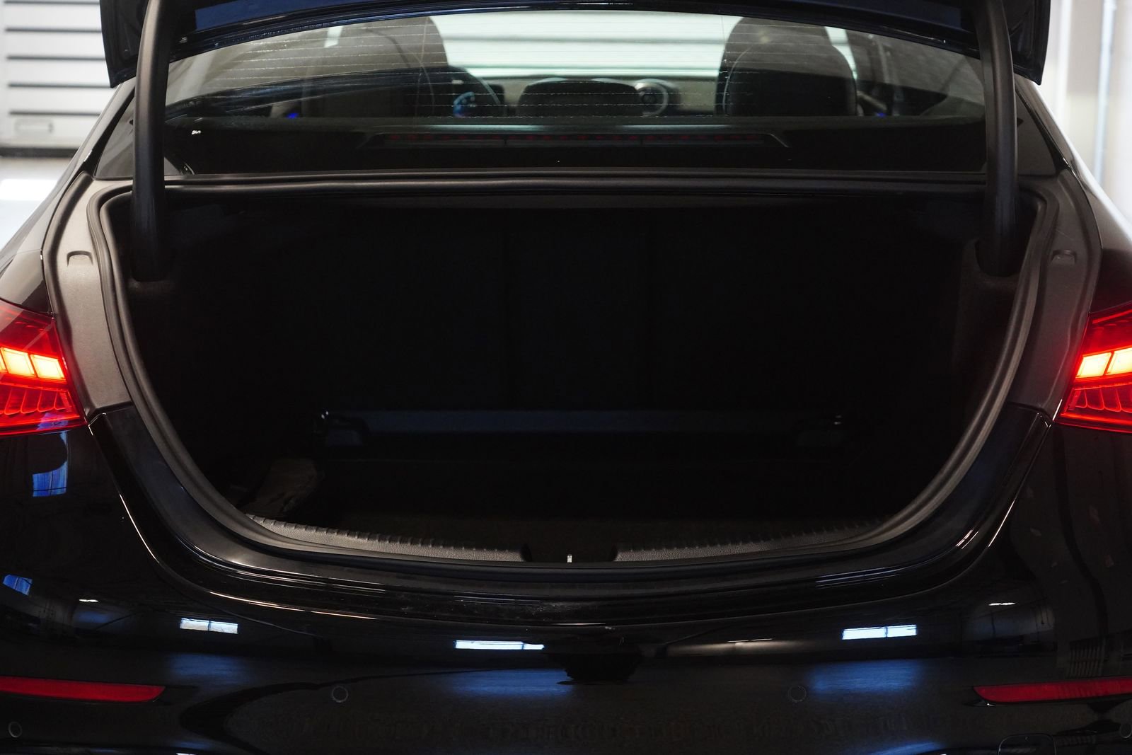 Used 2023 Mercedes-Benz C 300 4MATIC Sedan image 30