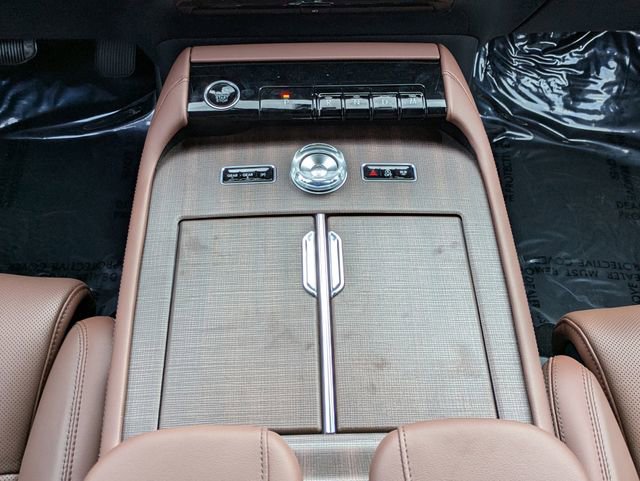 New 2026 Lincoln Navigator Reserve image 18