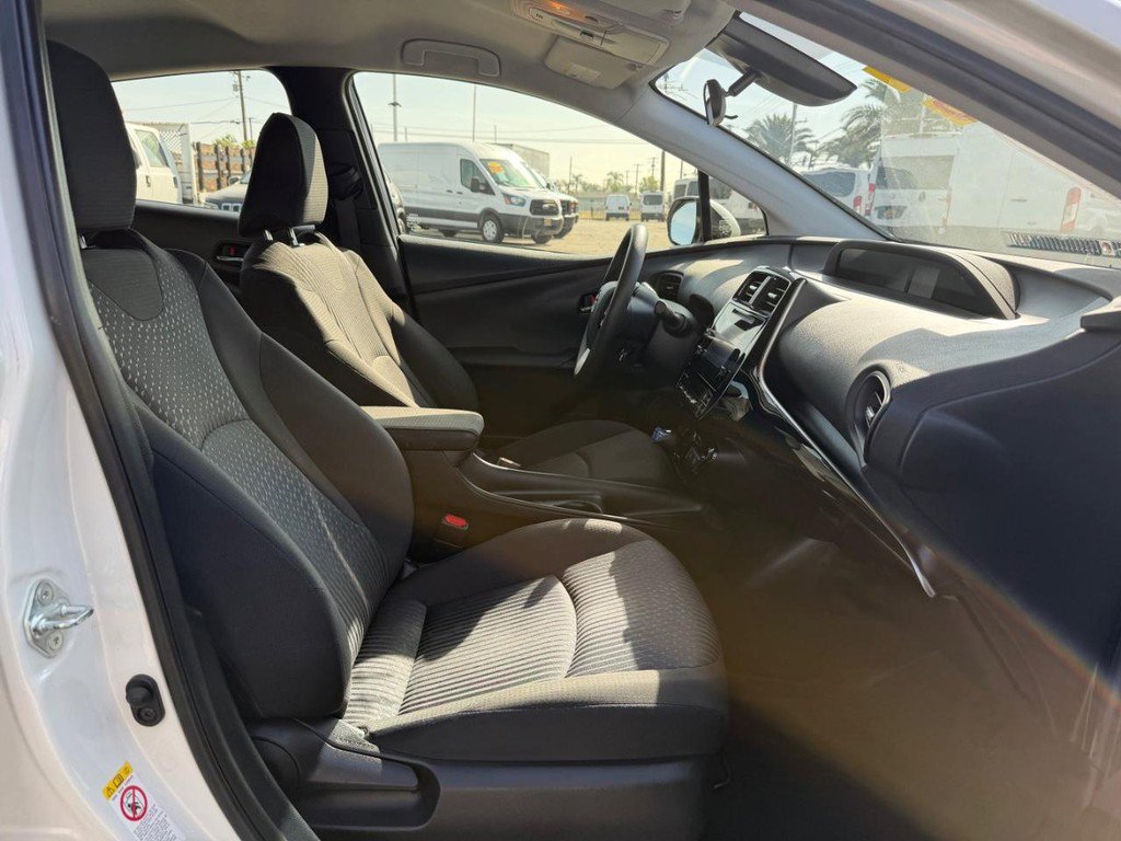 Used 2018 Toyota Prius Two w/ Prius Two Safety Plus Package FWD image 21