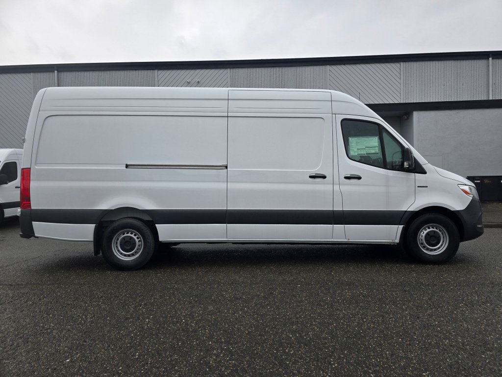 New 2025 Mercedes-Benz eSprinter 170 Cargo image 7
