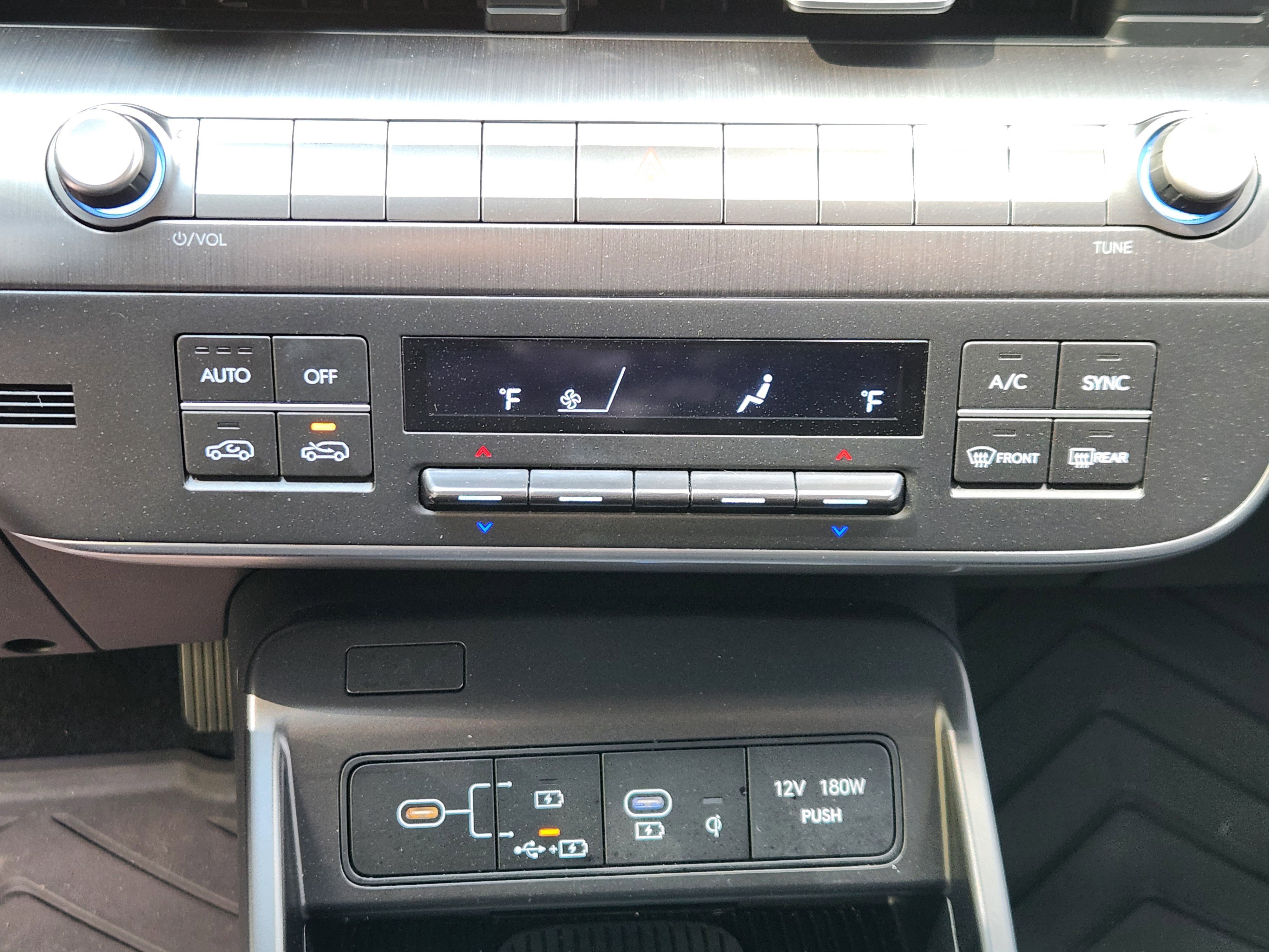 Certified 2024 Hyundai Kona Limited AWD/4WD image 22