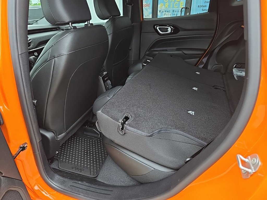 New 2026 Jeep Compass Latitude AWD/4WD image 82