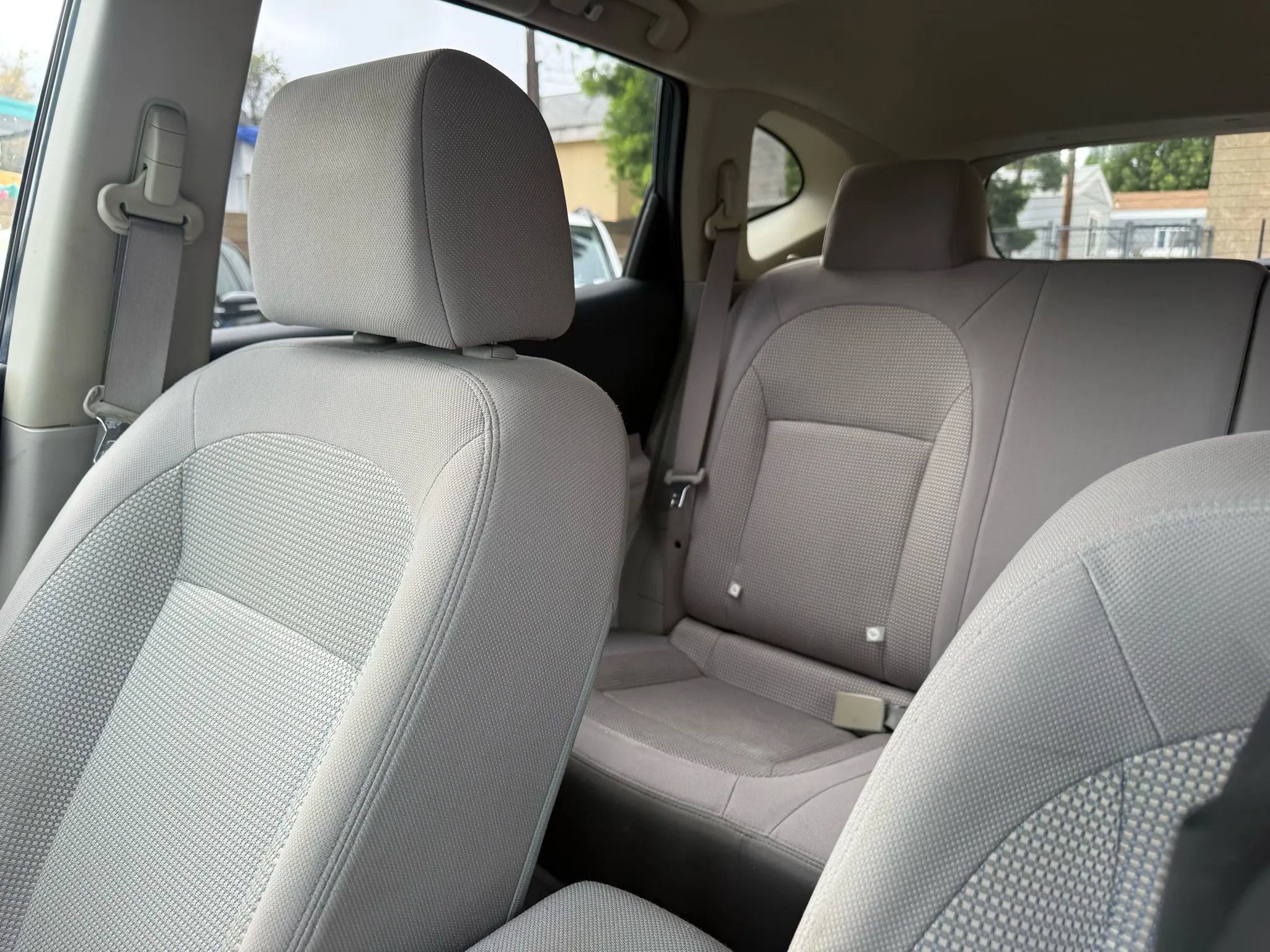 Used 2012 Nissan Rogue SV w/ Premium Pkg image 17