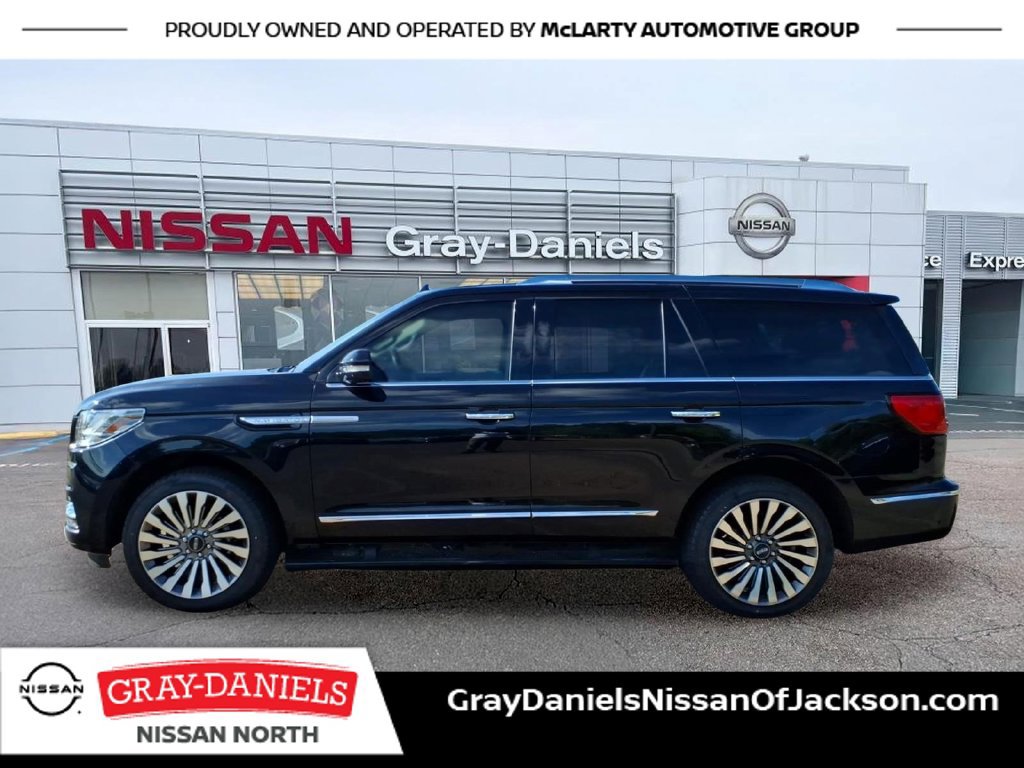 Used 2019 Lincoln Navigator Reserve AWD/4WD image 4