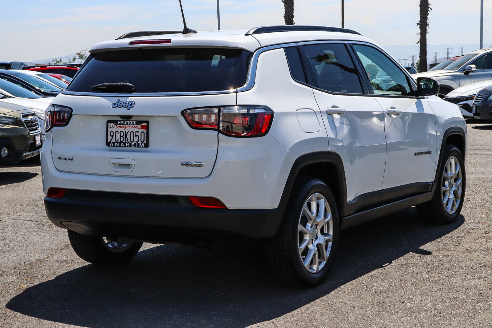 Used 2022 Jeep Compass Latitude AWD/4WD image 7