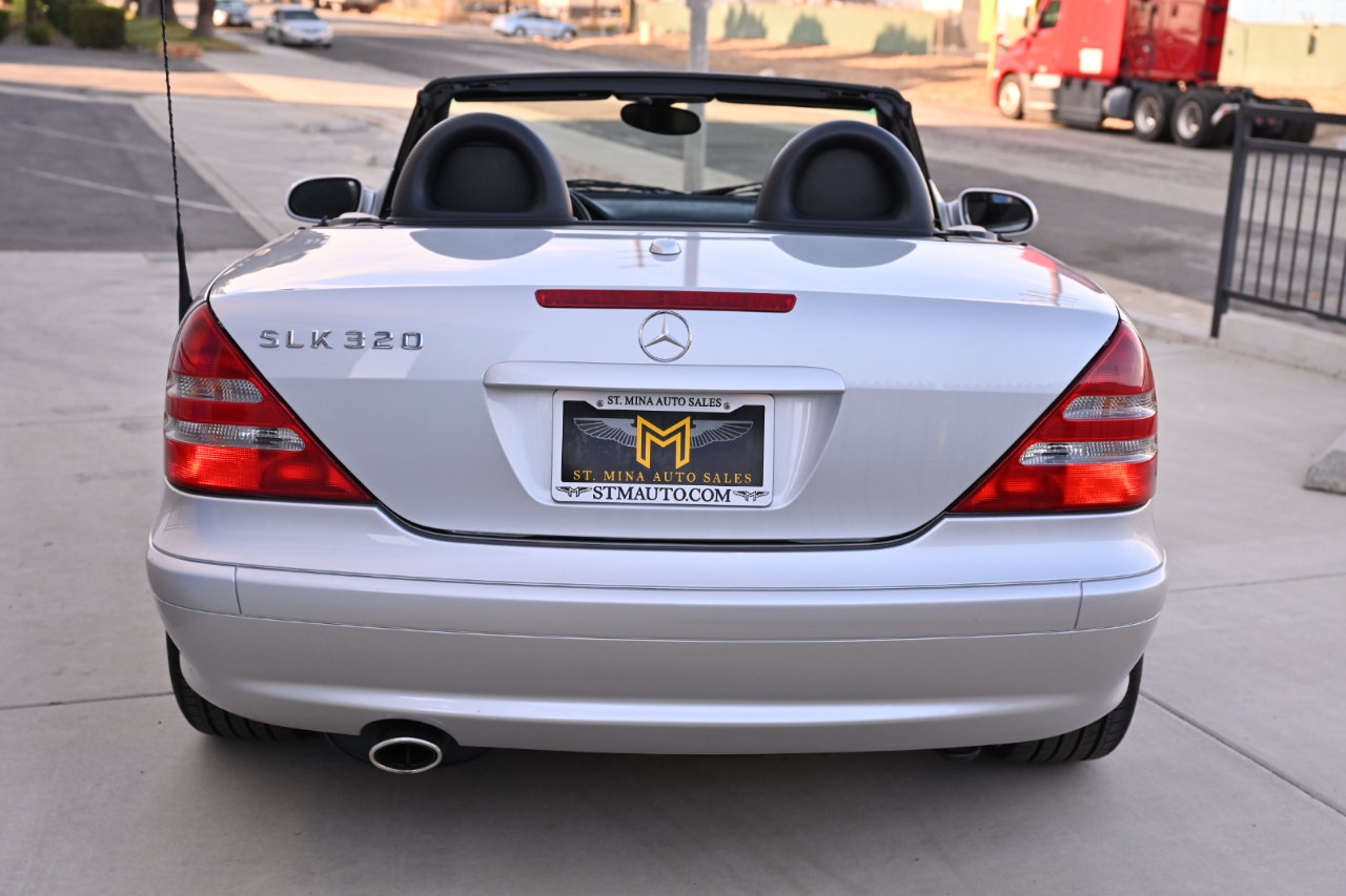 Used 2002 Mercedes-Benz SLK 320 image 8