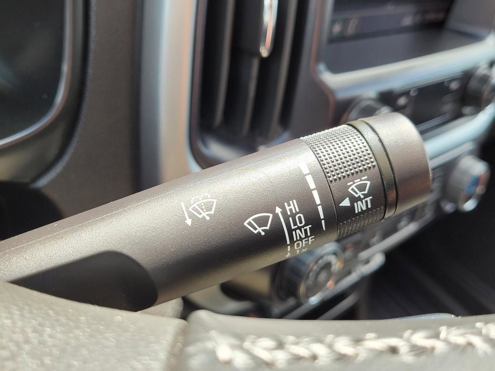 Used 2022 Chevrolet Colorado LT w/ LT Convenience Package image 31