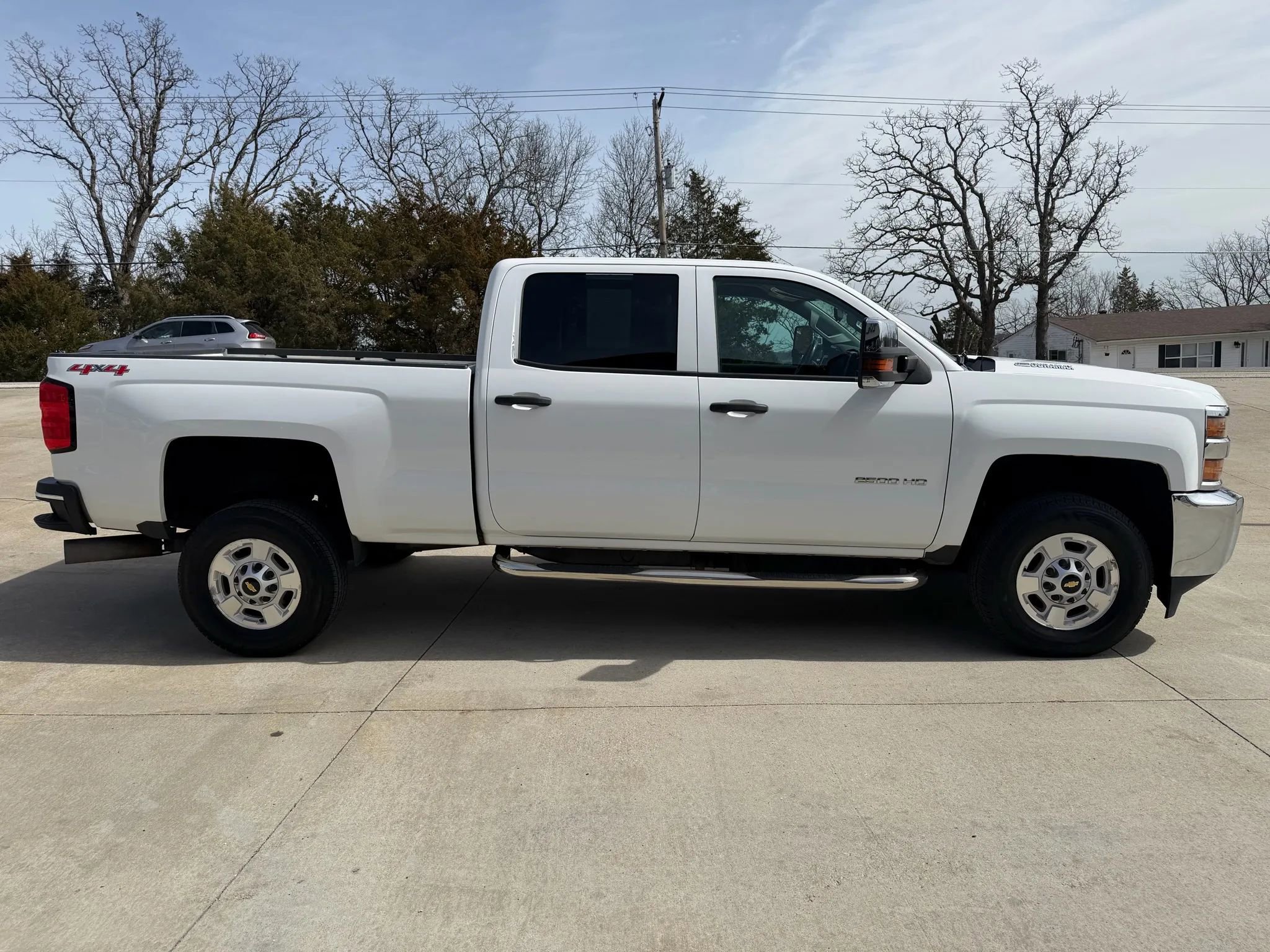 Used 2015 Chevrolet Silverado 2500 LT image 2