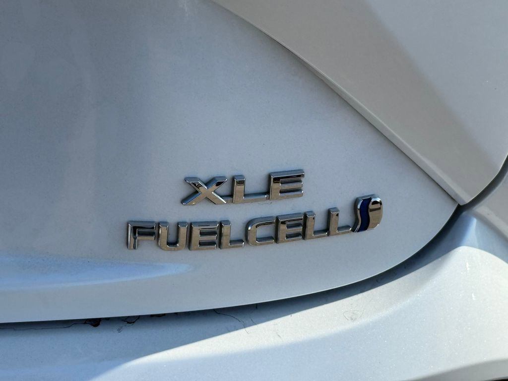 Used 2022 Toyota Mirai XLE w/ Advanced Technology Package image 6