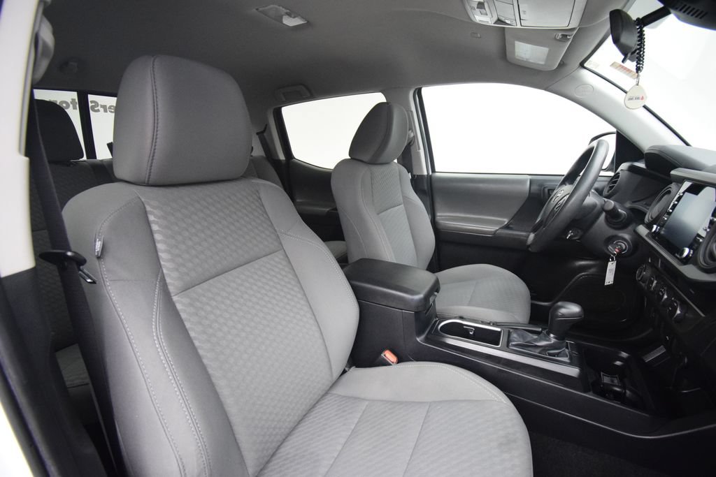 Used 2022 Toyota Tacoma SR AWD/4WD image 19