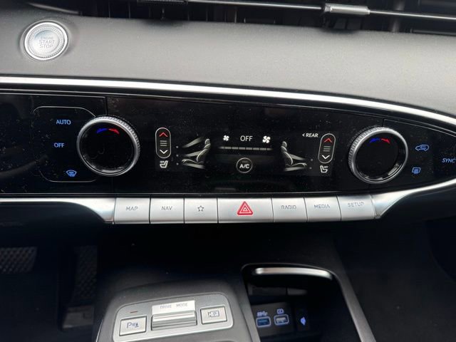 Certified 2024 Genesis GV70 2.5T image 31