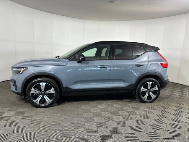 Used 2023 Volvo XC40 Recharge Plus w/ Protection Package Premier image 6