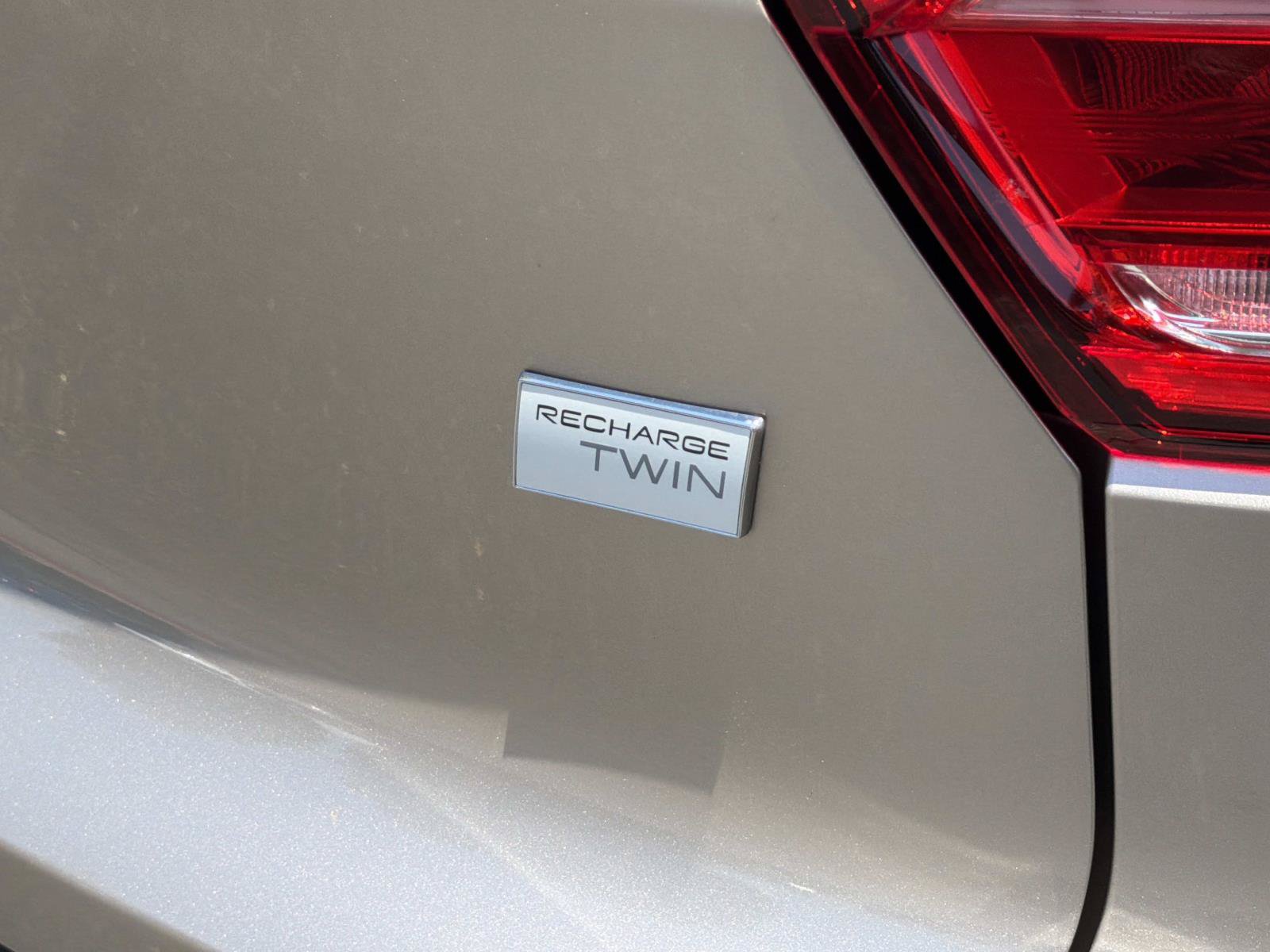 Certified 2023 Volvo XC40 Recharge Ultimate w/ Protection Package Premier AWD/4WD image 28