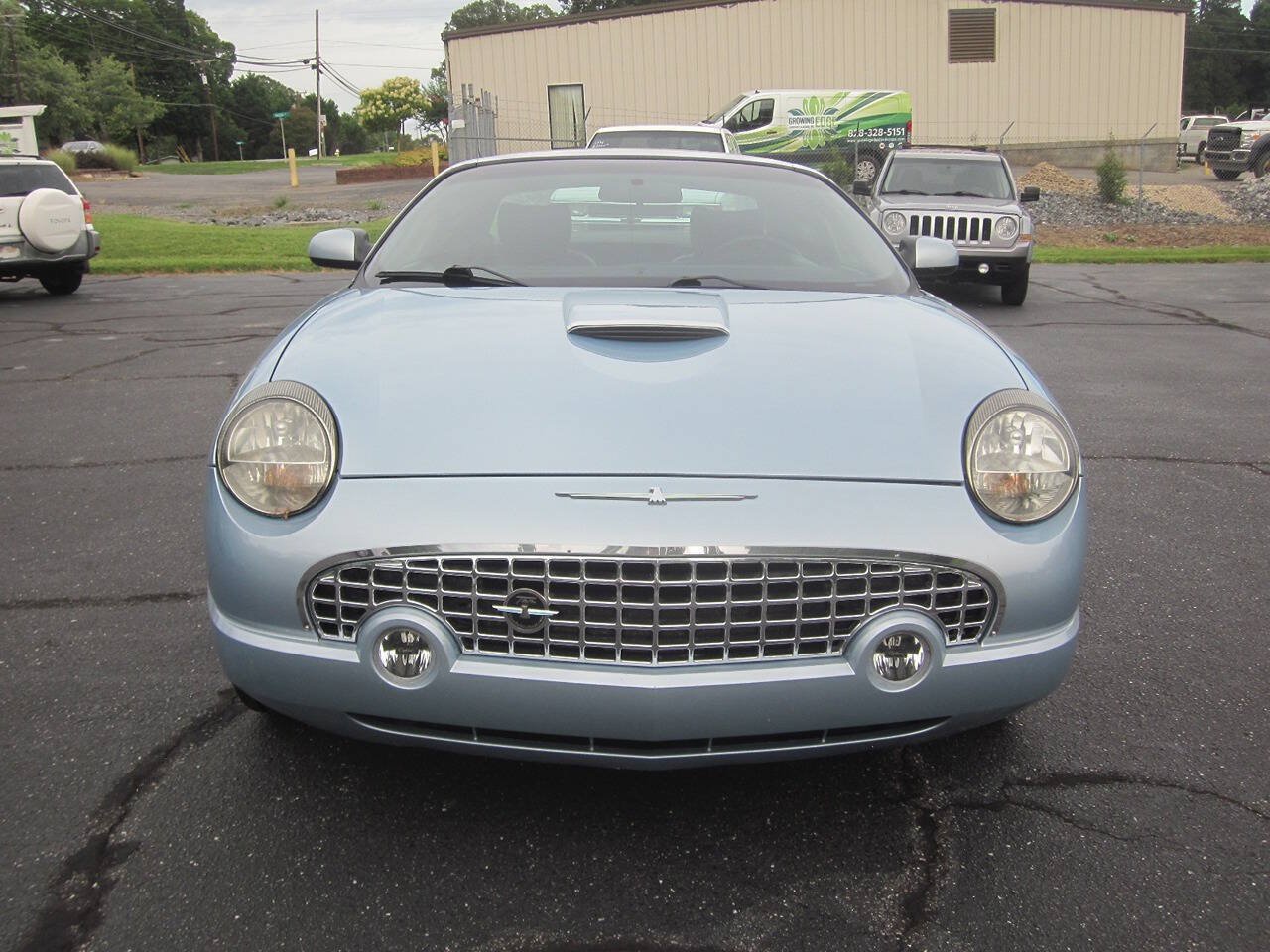 Used 2004 Ford Thunderbird RWD image 3
