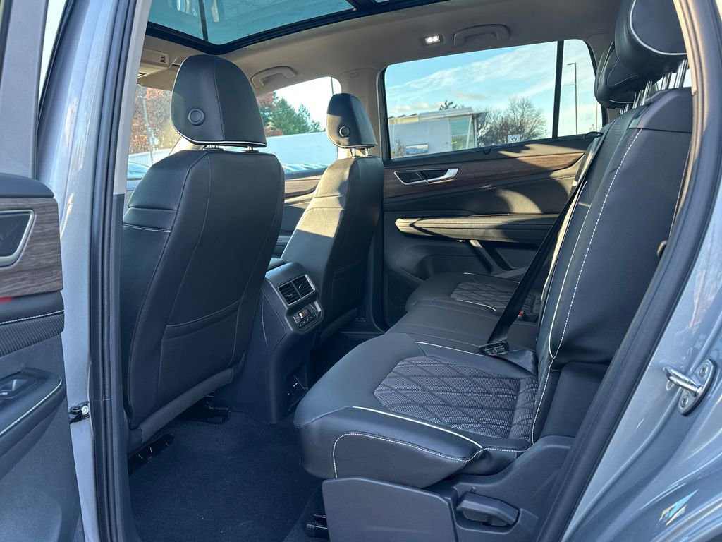 New 2026 Volkswagen Atlas SEL Premium R-Line image 14